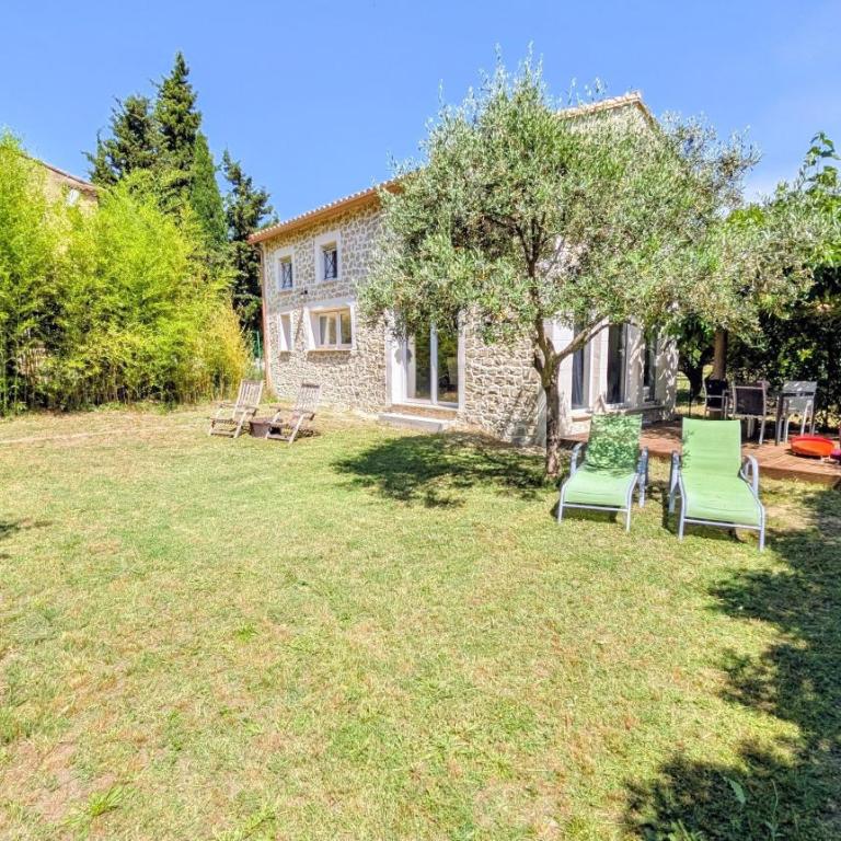 Mazet à Uzès, proche du haras national, wifi et parking privé gratuit - Maison de Vacances - 1