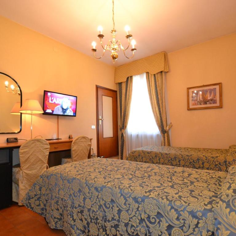 Hotel Residence - Camera Matrimoniale/Doppia con Letti Singoli - 2