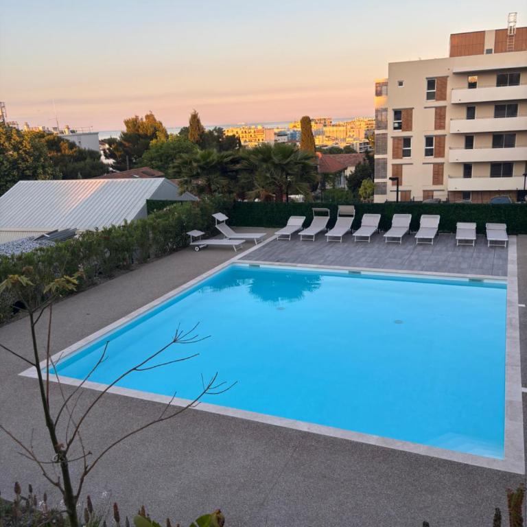 Apartment with sea view and pool - Two-Bedroom Apartment - 4