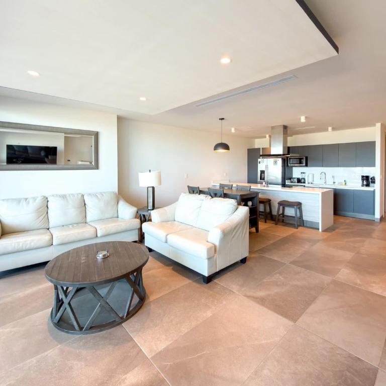 Ground Floor Modern Condo Steps to Beach & Pools - Apartamento - 7