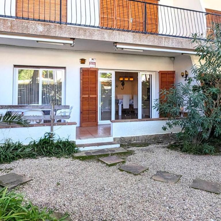 Bajo con Jardin cerca de la Playa by Host&Joy - Apartamento de 2 dormitorios - 1