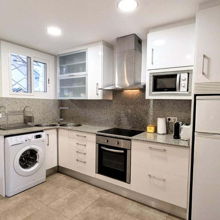 Bajo con Jardin cerca de la Playa by Host&Joy - Apartamento de 2 dormitorios - 5