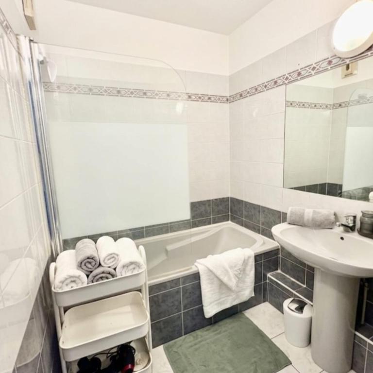 Le BelAir bright with balcony & parking - Apartamento - 14