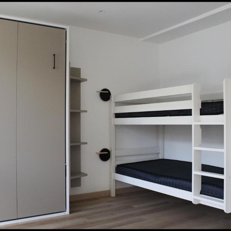 Spacious cocoon in Six-Fours-les-Plages - Apartment - 11