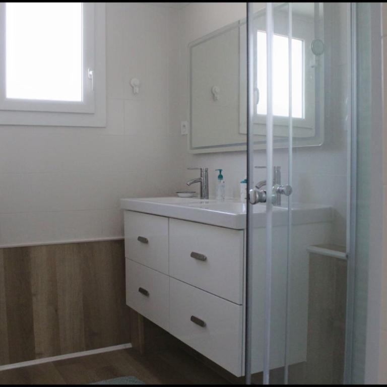 Spacious cocoon in Six-Fours-les-Plages - Apartment - 13