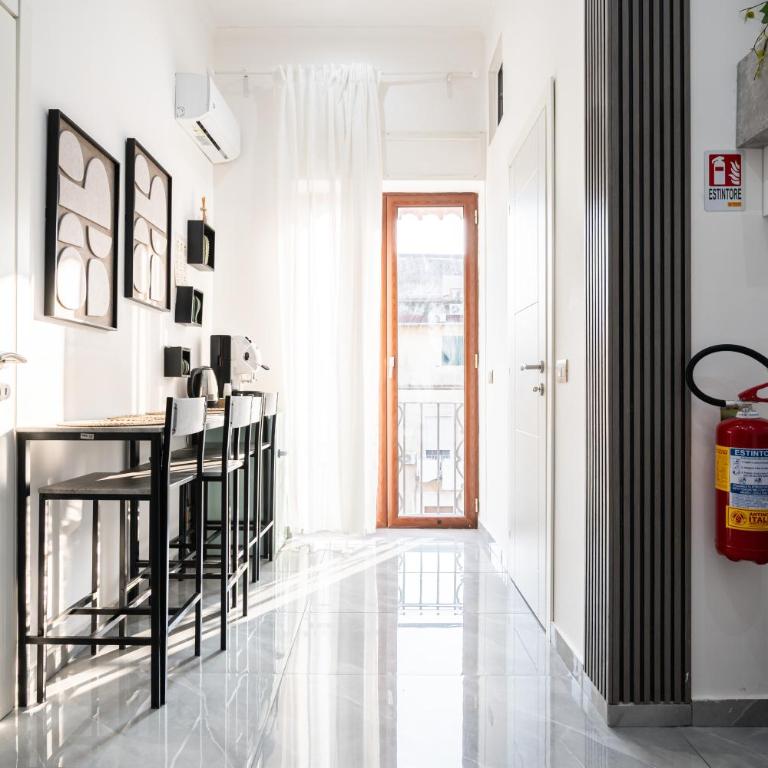 Giordano Suite Center - Camera Quadrupla con Bagno Privato - 7