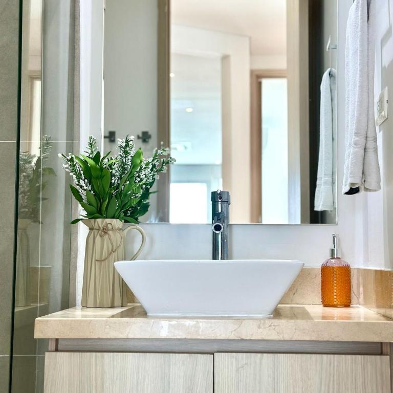 U-GO Murano Elite Building Bocagrande Oceanfront - Apartment with Balcony - 5