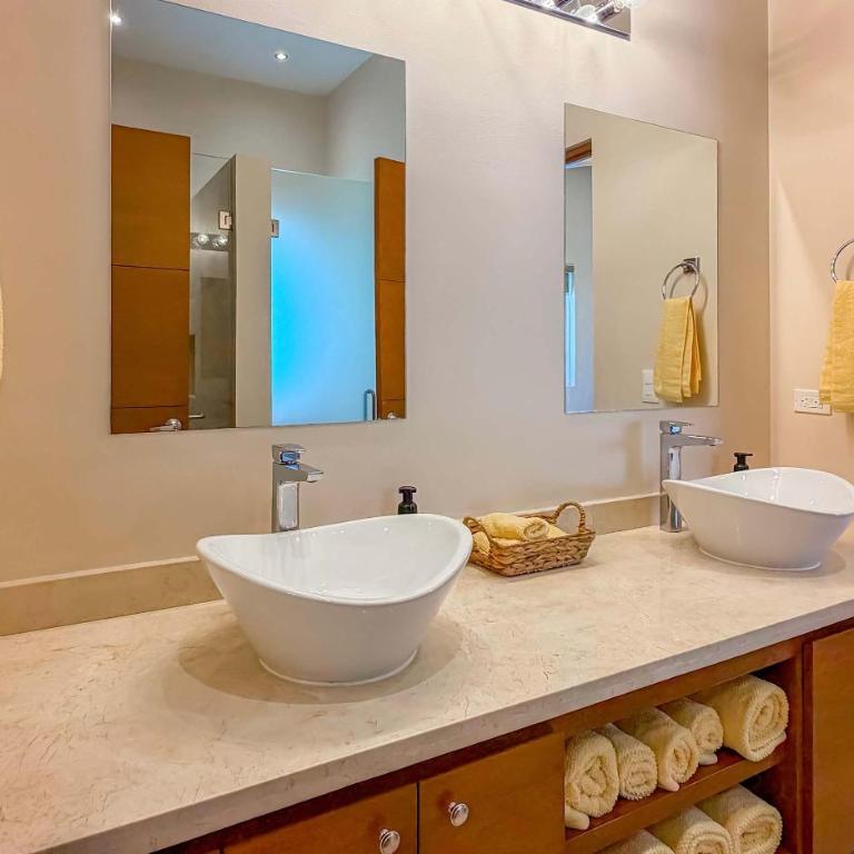 Private Terrace with Views, Pool & Gym Access - Apartamento - 21
