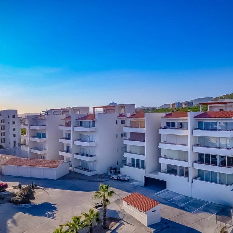 Private Terrace with Views, Pool & Gym Access - Apartamento - 34