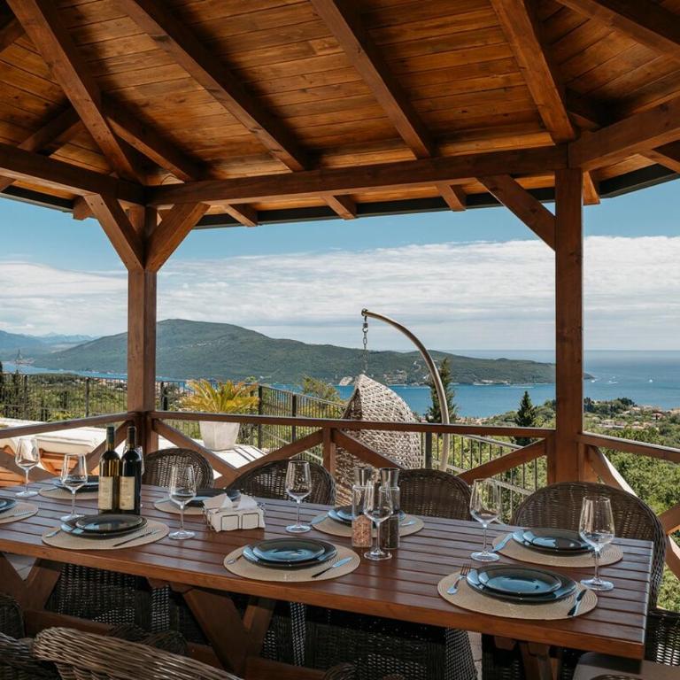Lux Olive Garden Villa - Vila - 13