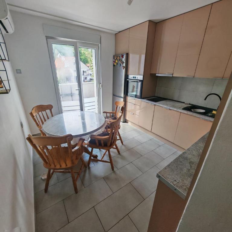 Odmori se na Vidikovcu - Apartman sa 1 Spavaćom Sobom - 17