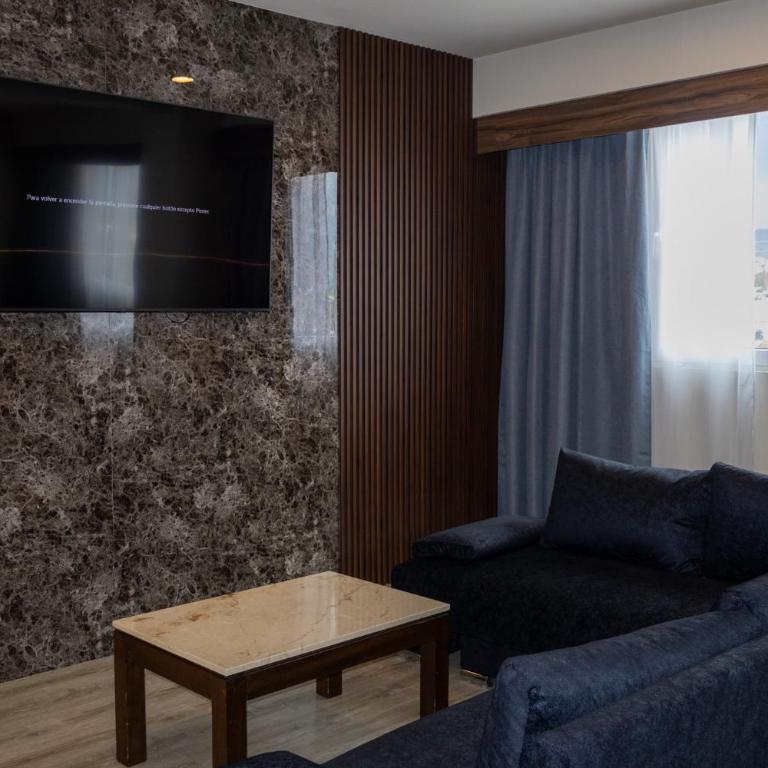 Hotel Crown Victoria - Junior Suite - 2