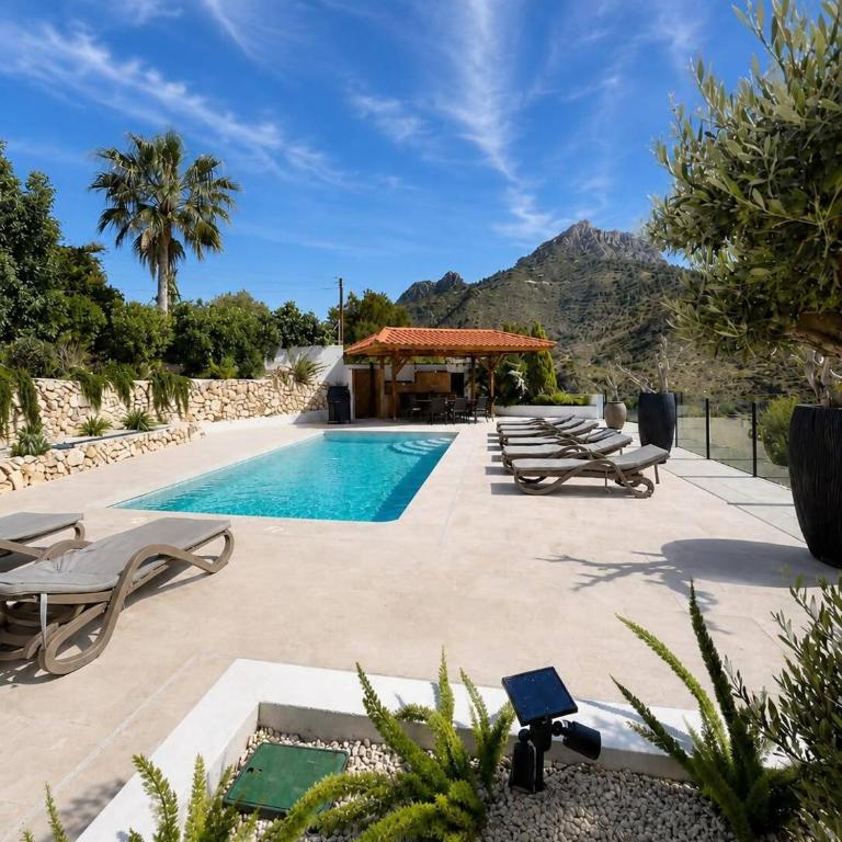 Luxury Villa with Mediterranean and Calpe City - Superior Villa - 5