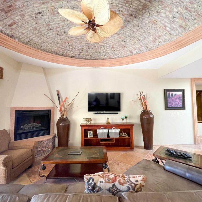3BR Sandy Beach Villa Pools & Beach Access - Apartamento - 6