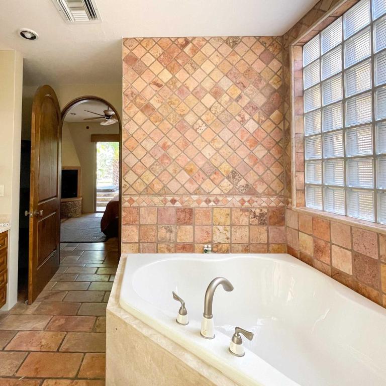 3BR Sandy Beach Villa Pools & Beach Access - Apartamento - 22