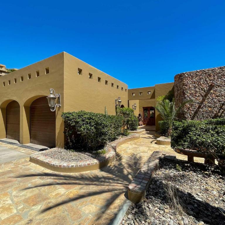 3BR Sandy Beach Villa Pools & Beach Access - Apartamento - 53