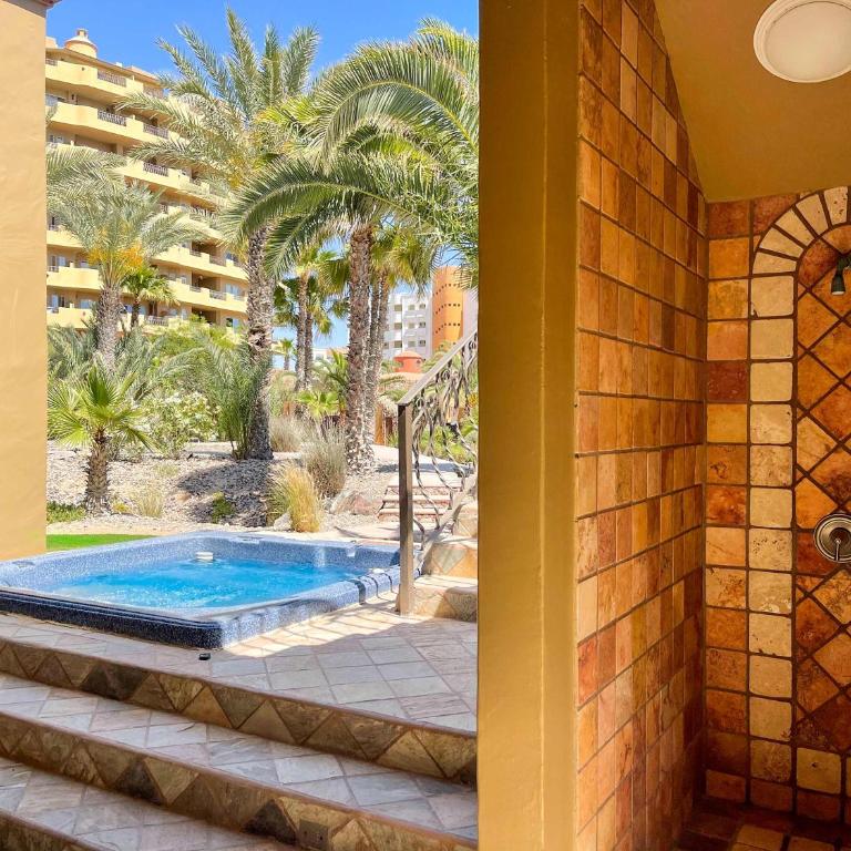 3BR Sandy Beach Villa Pools & Beach Access - Apartamento - 55