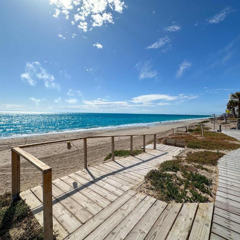 3BR Sandy Beach Villa Pools & Beach Access - Apartamento - 84