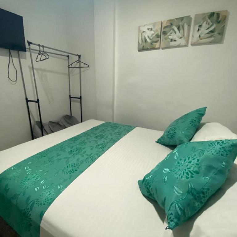 Shekinah House - Standard Double Room - 9