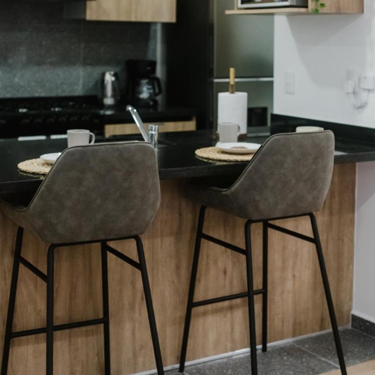 Chic Loft Near Roma Design, Comfort & Rooftop Pool - Apartamento - 10