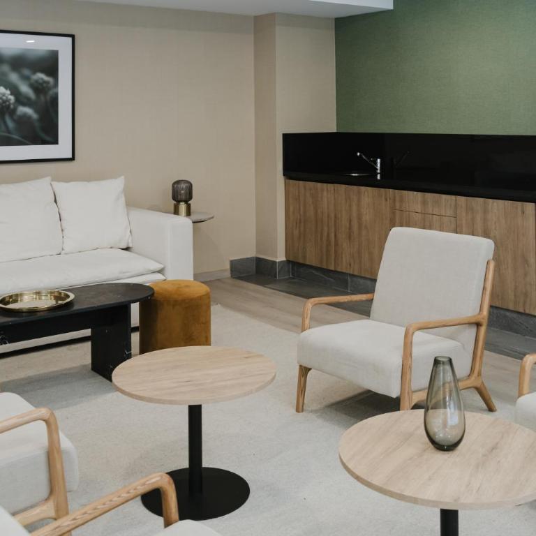 Chic Loft Near Roma Design, Comfort & Rooftop Pool - Apartamento - 16