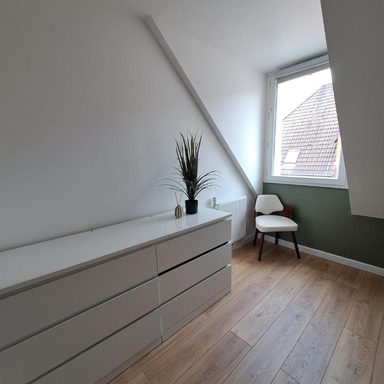 Apartment in Amiens - Near Parc de la Hotoie - Appartement 3 Chambres - 6