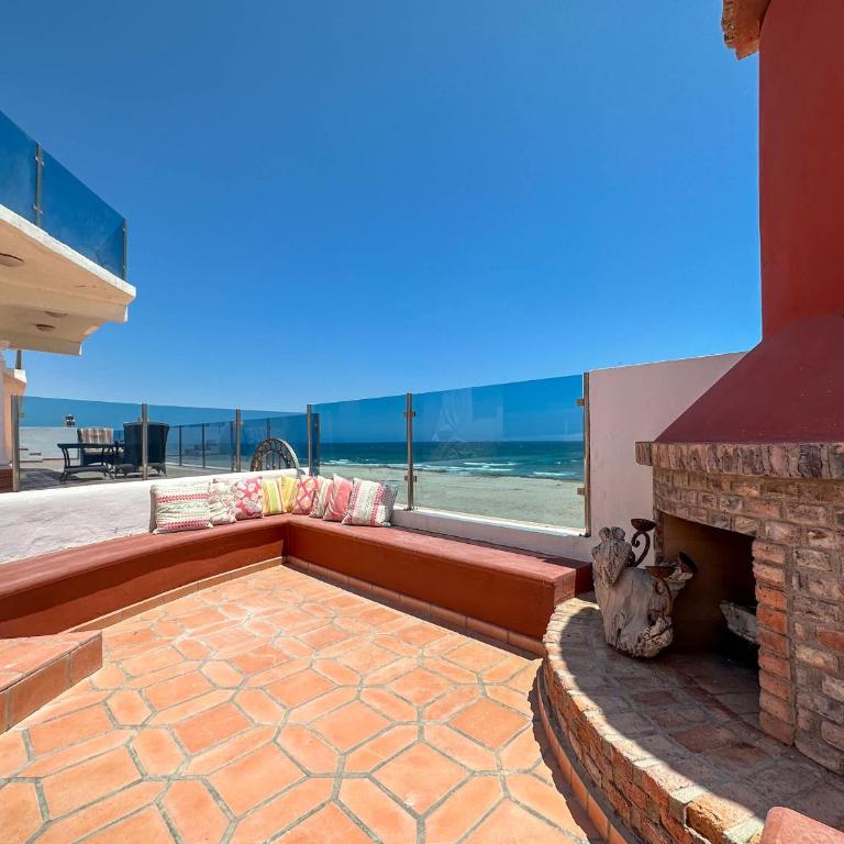 Your Beachfront Escape Close to Everything - Casa - 3