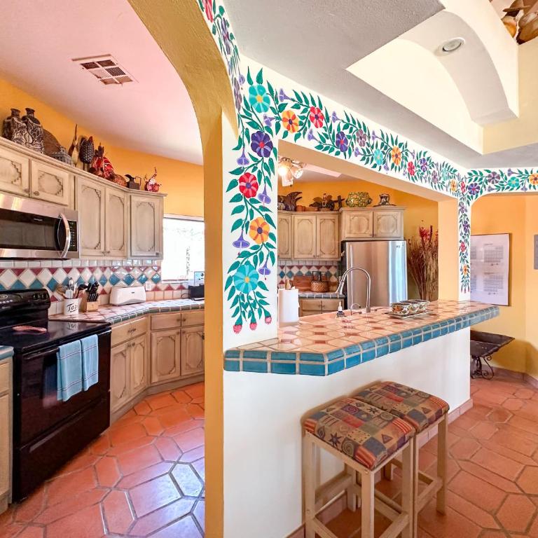 Your Beachfront Escape Close to Everything - Casa - 11