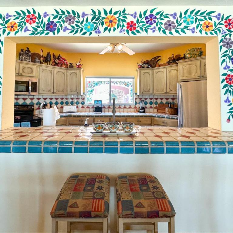Your Beachfront Escape Close to Everything - Casa - 12