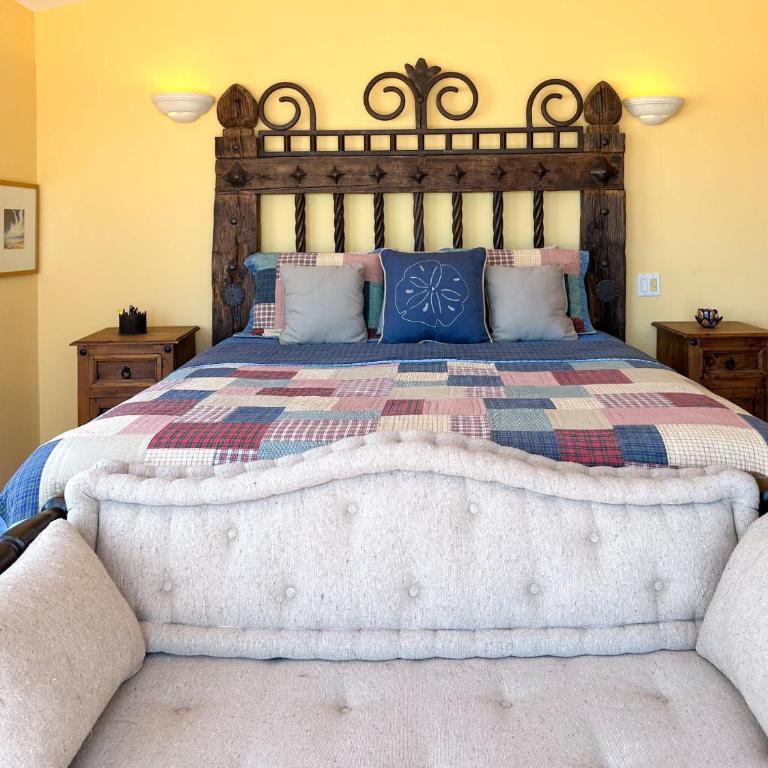 Your Beachfront Escape Close to Everything - Casa - 17