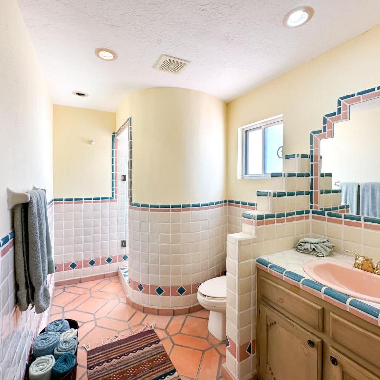 Your Beachfront Escape Close to Everything - Casa - 22