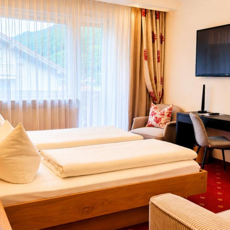 Hotel ARNIKA Garni - Dreibettzimmer - 4