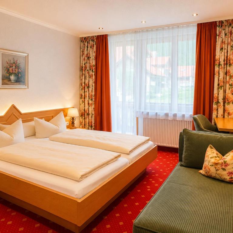Hotel ARNIKA Garni - Dreibettzimmer - 2