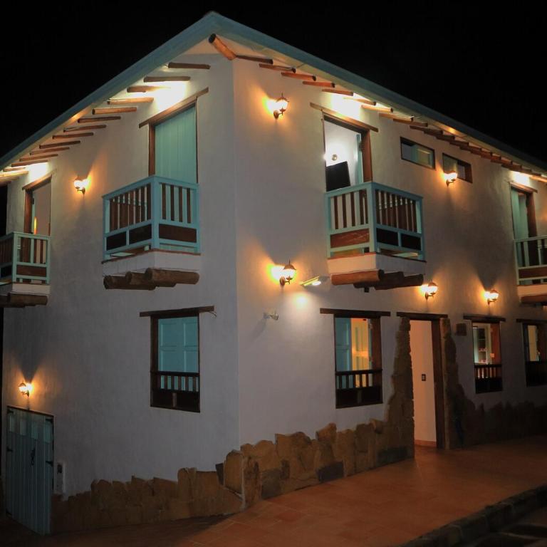 Casa Esmeralda - Vacation Home - 1