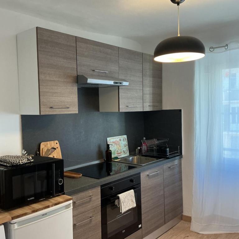 Mirabeau - One-Bedroom Apartment - 17