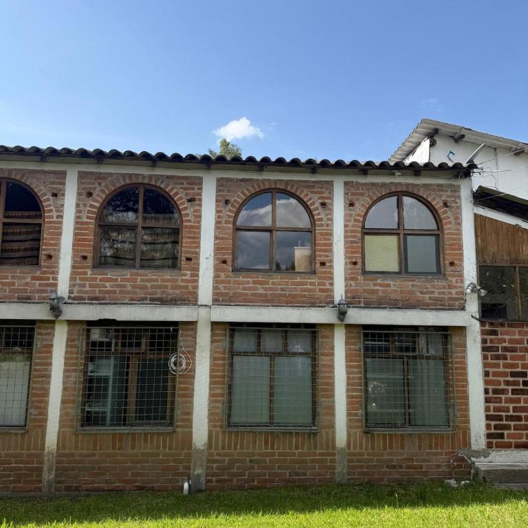 Vintage House Near Quito Airport - Two-Bedroom Apartment - 2