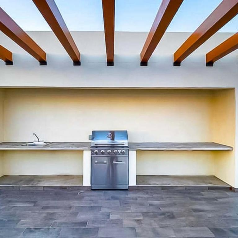 Private Terrace with Views, Pool & Gym Access - Apartamento - 30