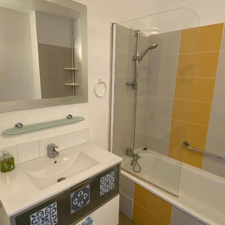 Villa Idéale avec Piscine Chauffée à 1500m des Plages, 3 Chambres et Parking, Argelès-sur-Mer - FR-1-732-31 - Maison de Vacances - 15