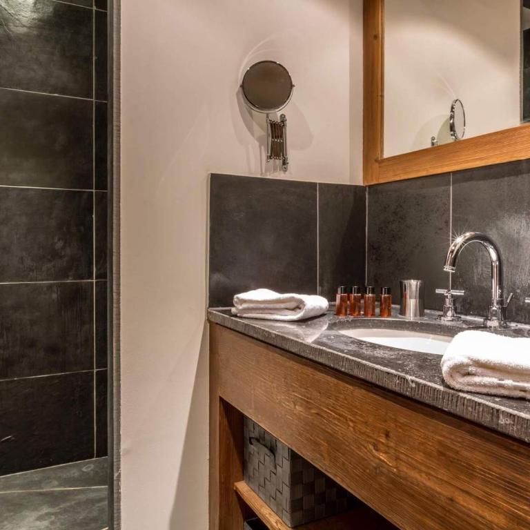 Appartement calme, 4 pers. au cœur de Val-d'Isère - FR-1-518-196 - Apartment - 8