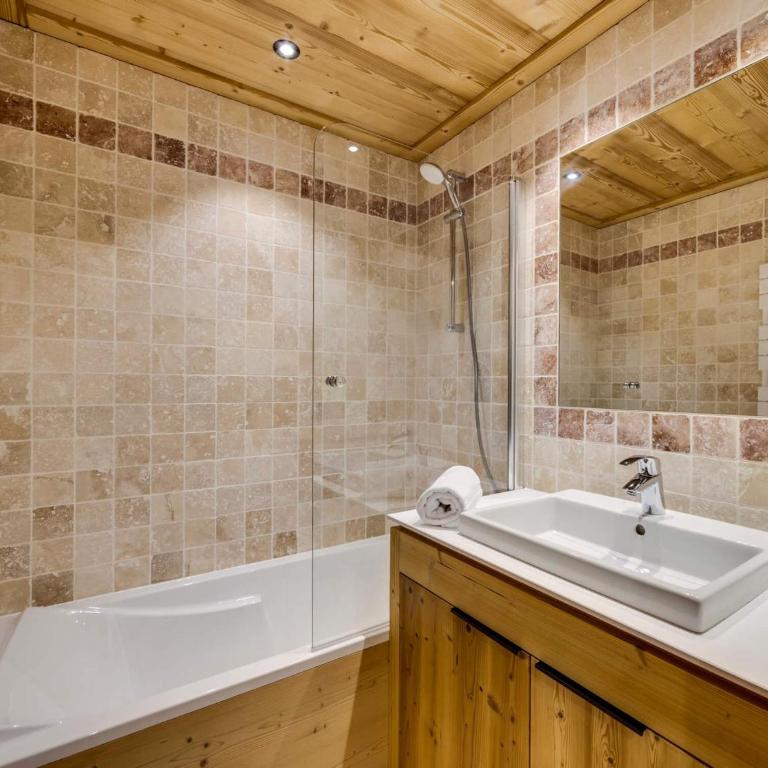 Appartement parking couvert - 4 pers., vue pistes - FR-1-518-207 - Apartment - 12