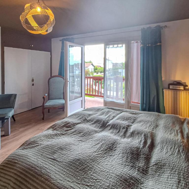 Belle Maison Rénovée - Maison 4 Chambres - 8