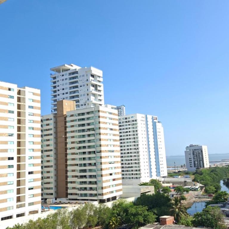 Apartamento De lujo 3Rooms AC Con vista a laguna y mar - Three-Bedroom Apartment with Sea View - 13