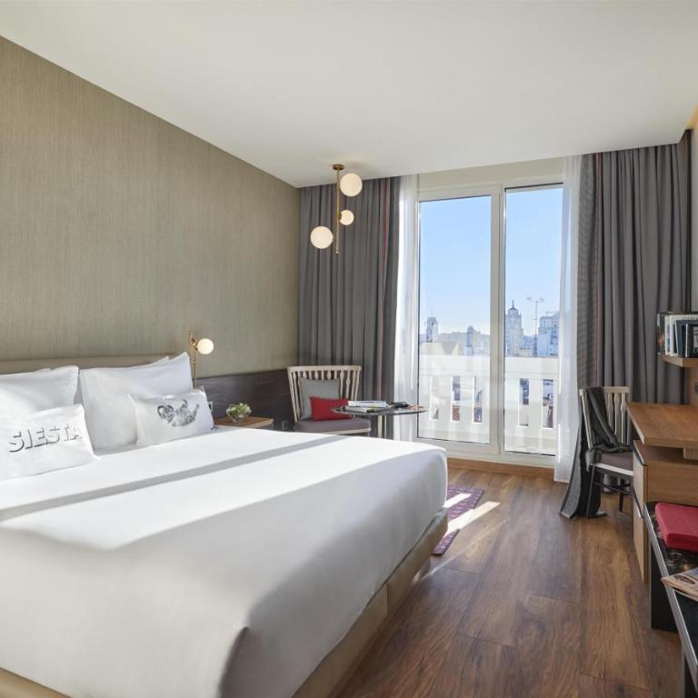 Hyatt Centric Gran Via Madrid - Chambre Lit King-Size avec Balcon - 3
