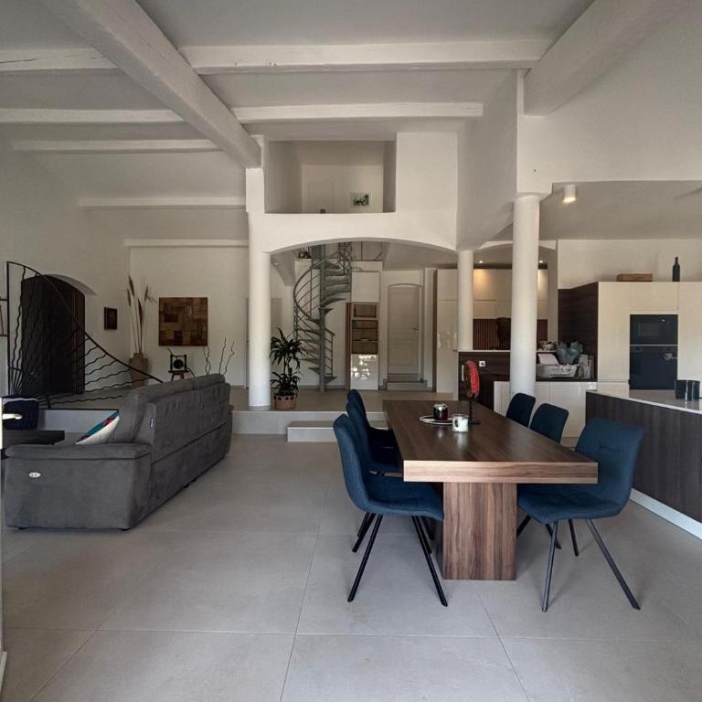 Charmante villa avec piscine et grand jardin - Villa 3 Chambres - 11