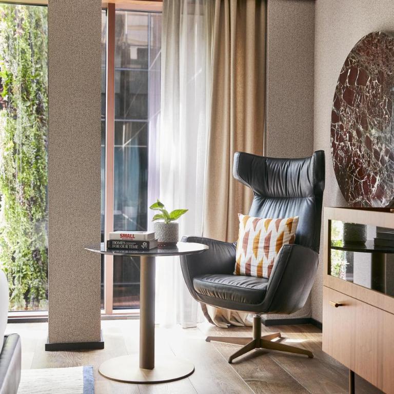 Thompson Madrid, by Hyatt - Chambre Lit King-Size Deluxe - 7