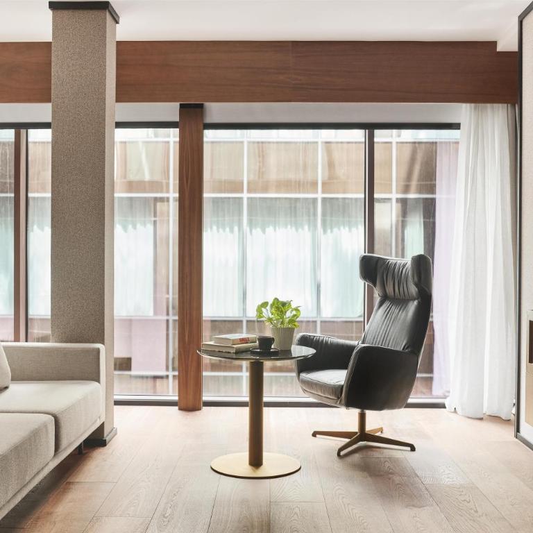 Thompson Madrid, by Hyatt - Chambre Lit King-Size Deluxe - 9