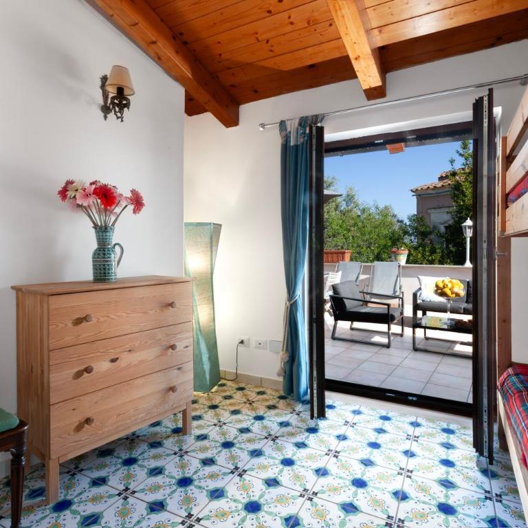 Gaiano Apt - Three-Bedroom Apartment with Terrace and Sea View - 10