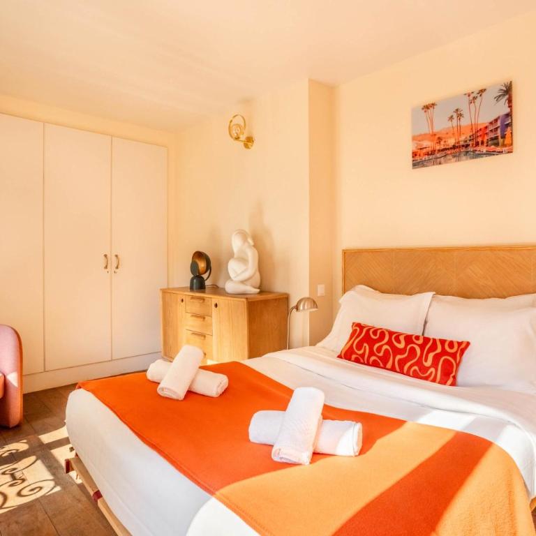 Le Marais - Les Halles Colorful & Modern 3BD - Apartment - 1