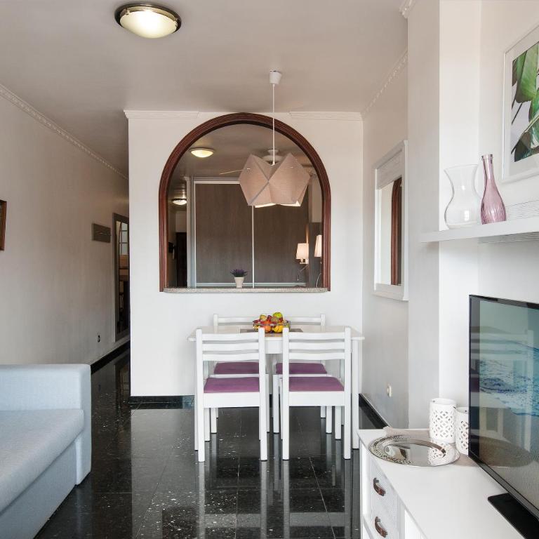 Apartamentos Don Carlos - Apartamento Superior con terraza y vistas al mar - 7