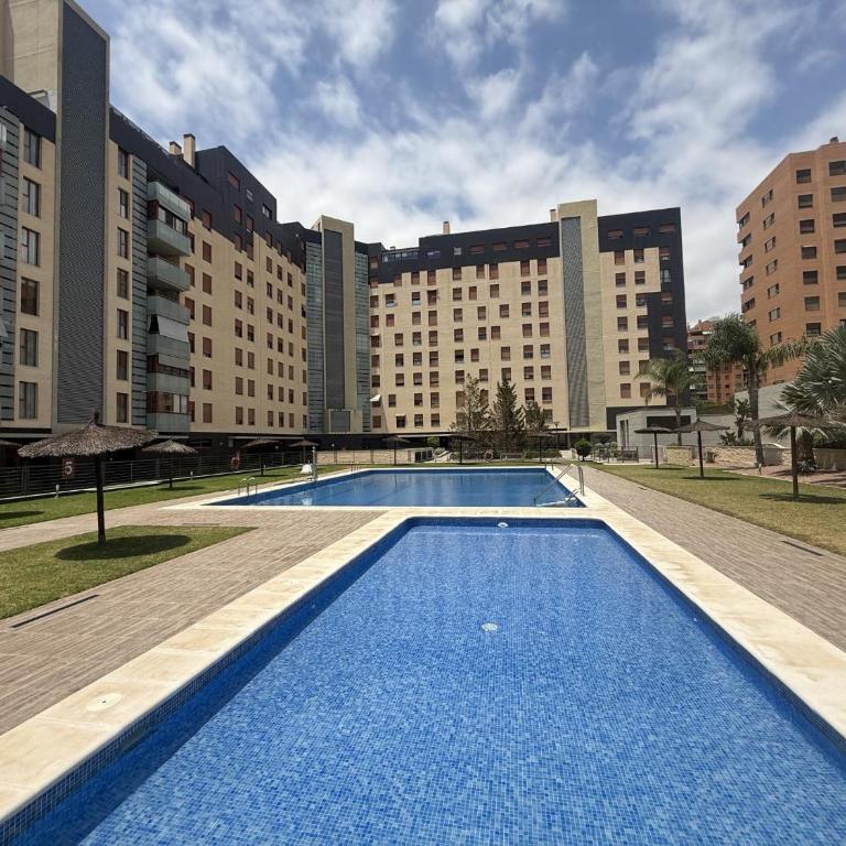 Apartamento con piscina, gimnasio y parking en Alicante by Turihome - Apartment - 1